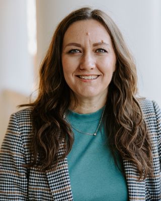 Photo of Stephanie Risinger, Marriage & Family Therapist, MS, LCMFT