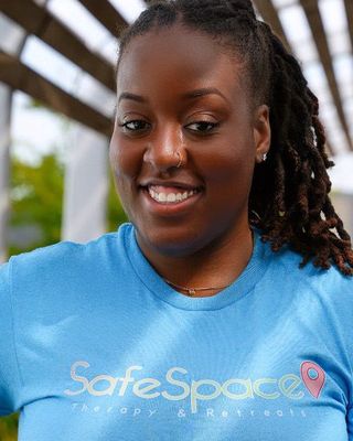 Photo of Danielle Currie - Safe Space Therapy and Retreats, Clinical Social Work/Therapist