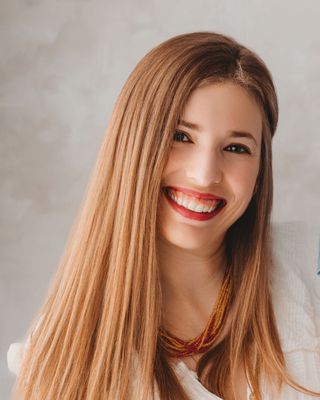 Photo of Dr. Samantha Dalfen, Psychologist, PhD, LP
