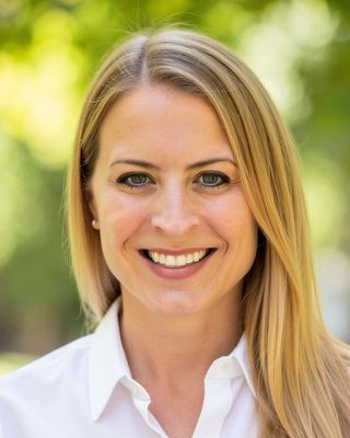 Photo of Mary Hoisington, Marriage & Family Therapist, MA, LMFT