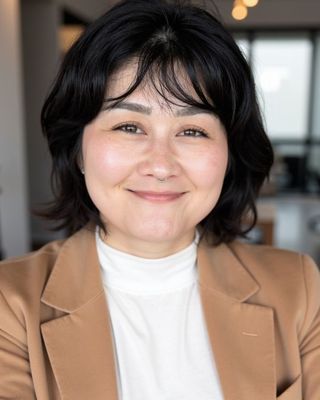 Photo of Elisha Geers, Clinical Social Work/Therapist, LICSW, MSW