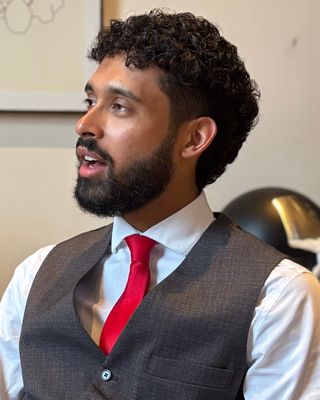 Photo of Chris Carcamo - Terapeuta de Habla Hispana Disponible!, Pre-Licensed Professional