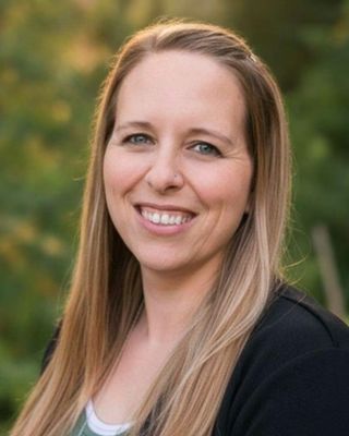 Photo of Robyn Hall, Marriage & Family Therapist, LMFT