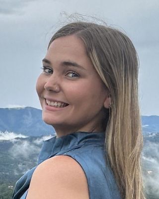 Photo of Alli Shilling, Clinical Social Work/Therapist, LMSW