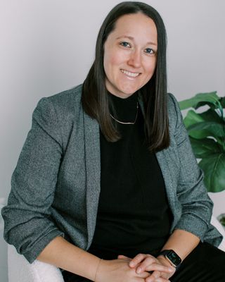 Photo of Nicole Irving, Licensed Professional Counselor in Virginia