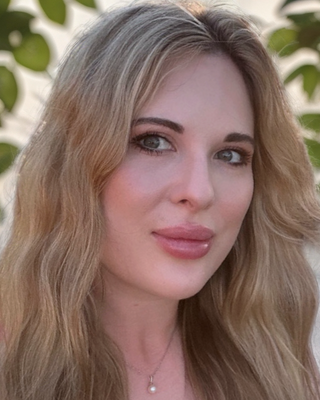 Photo of Payton Crowshaw, Registered Provisional Psychologist, BCom, BA, MEd