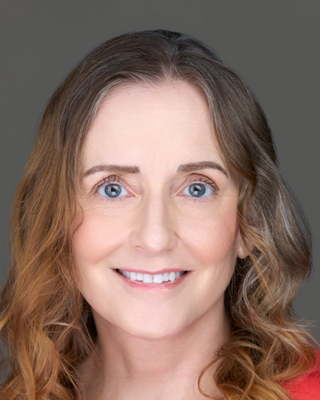 Photo of Jennifer Kapelos, Licensed Mental Health Counselor, LMHC