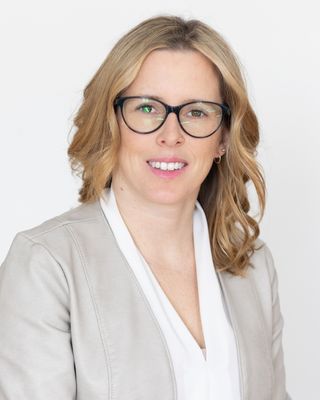 Photo of Holly Martin, Registered Psychotherapist (Qualifying)
