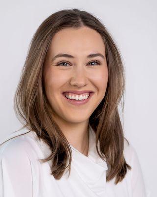 Photo of Dr. Hayley Bell, Psychologist