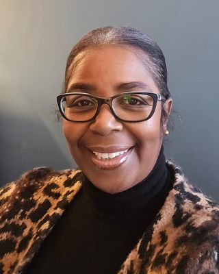 Photo of LaShalle Broadnax, Clinical Social Work/Therapist, MSW, LSW