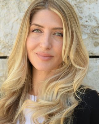 Photo of Ashleigh Abramovici, Marriage & Family Therapist Associate, AMFT, APCC, MA