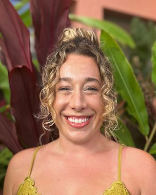 Photo of Mari Mora, Marriage & Family Therapist