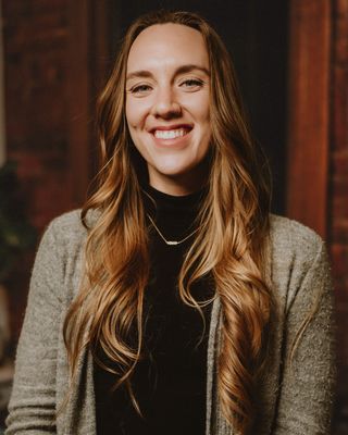 Photo of Hollyn Pinar, Pre-Licensed Professional, Intern
