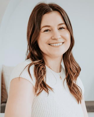 Photo of Rachel Mariani - Atlas Therapy - Couples Counselling with Rachel , Registered Psychotherapist (Qualifying), MACP