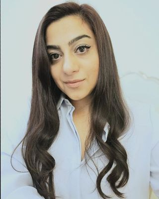 Photo of Sepideh Nikmanesh, Registered Psychotherapist (Qualifying) in M6G, ON