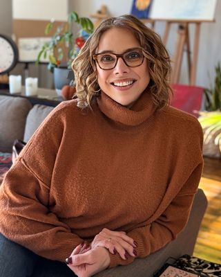 Photo of Kimberly McGhee - Kimberly McGhee Art Therapist - EMDR Therapist, Licensed Professional Counselor, MA, ATR-BC, LPC