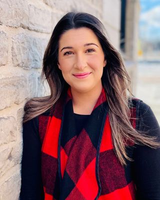 Photo of Brittany Tracey, Registered Psychotherapist, RP, MACP, BA Hon