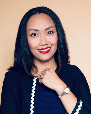 Photo of Eksa Pomeroy, Psychotherapist, MBACP