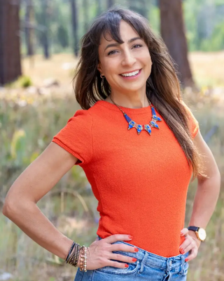 Photo of Hillary Abrams, Marriage & Family Therapist Associate, MA, AMFT