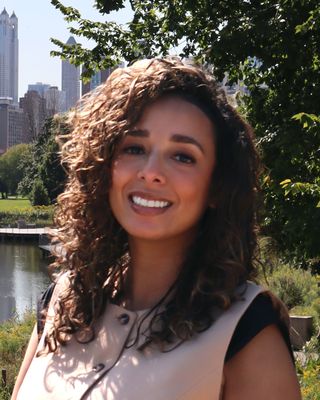 Photo of Shari Roman, Licensed Social Worker, LSW, MSW