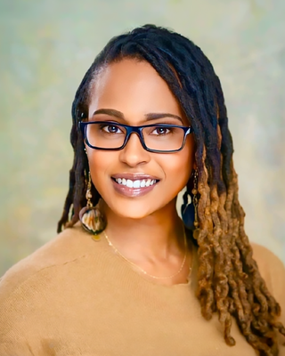 Photo of Dominique Walker, Marriage & Family Therapist, LMFT