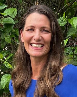 Photo of Dr. Courtney Olinger, Marriage & Family Therapist, PsyD, LMFT