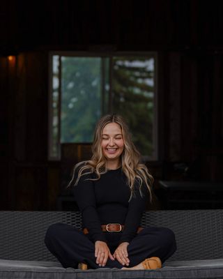 Photo of Kayla James, Registered Psychotherapist (Qualifying), RP(Q)
