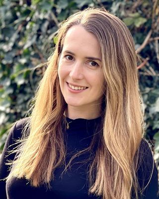 Photo of Annalise Baker, Counsellor in Wonersh, England