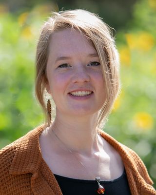 Photo of Lindsey Vioski (Book Instantly On My Website), Licensed Professional Counselor Candidate, MA, LPCC