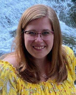 Photo of Emily Walker - Emily Walker | Next Chapter Psychotherapy, Registered Social Worker, BSW, MSW, RSW