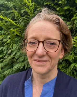 Photo of Julia Charlesworth, Counsellor, MBACP Accred