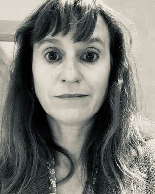 Photo of Dr Miriam Lobo, Psychologist, PsychD, HCPC - Clin. Psych.