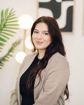 Photo of Lana Barmawi, Pre-Licensed Professional
