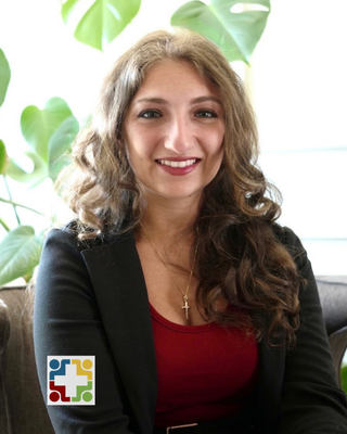 Photo of Stephany Younan, Registered Psychotherapist (Qualifying), MACP, RP (Q)