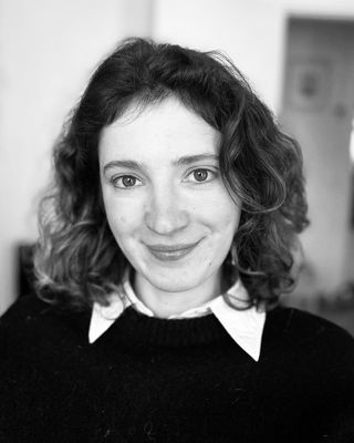 Photo of Ella Selman, Psychotherapist, MA, MBACP