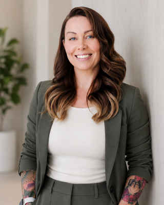 Photo of Sarah Moore - Sarah Moore - EMDR, DBR & Trauma Therapy, Registered Social Worker, MSW, RSW