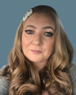 Photo of Nicola Mc Namara, Psychotherapist, MIACP