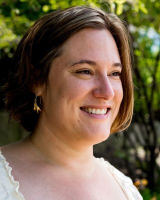 Photo of Amanda J Goodwin, Pre-Licensed Professional, MEd, LLMSW