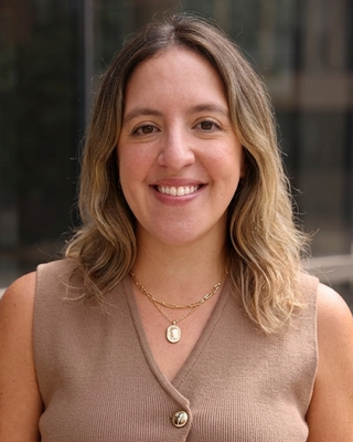 Photo of Valeria Arias, Clinical Social Work/Therapist, LSW