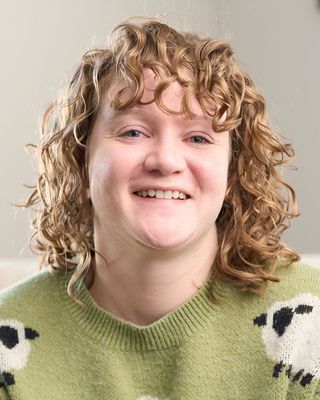 Photo of Anna Quincer, Clinical Social Work/Therapist, LICSW