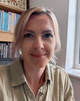 Photo of Stevie Burnett, Psychologist, PsychD, HCPC - Clin. Psych.