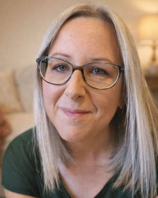 Photo of Sarah Holt, Psychotherapist, MBACP