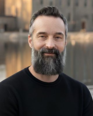 Photo of Nathan Smith, Marriage & Family Therapist, PharmD, MSAOM, LMFT