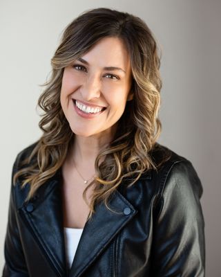 Photo of Amanda Atkins, Marriage & Family Therapist, MS, LMFT, PMH-C