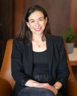 Photo of Dr. Nina Eisenberg, Psychologist, PhD, PMH-C