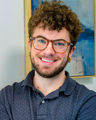 Photo of Elliott Kunerth, Clinical Social Work/Therapist, LICSW