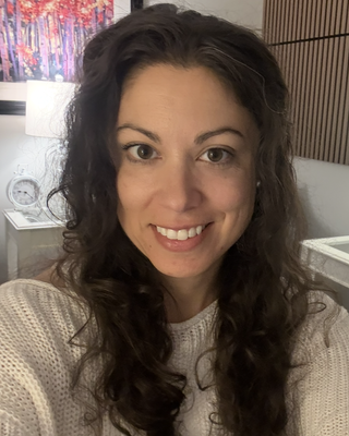 Photo of Jennifer Shadbolt, Registered Counselling Therapist Candidate, MSc, MEd, RCT-C