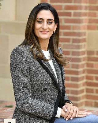 Photo of Nava Ghanouni, Marriage & Family Therapist, MA, LMFT