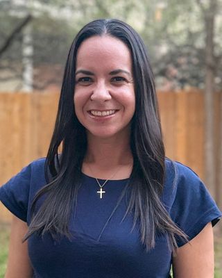 Photo of Lau Gonzalez, Pre-Licensed Professional, LMFT-A