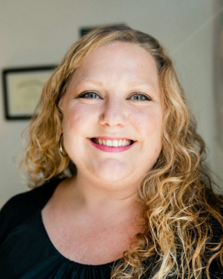 Photo of Leslie Earl, Licensed Professional Counselor, LPC
